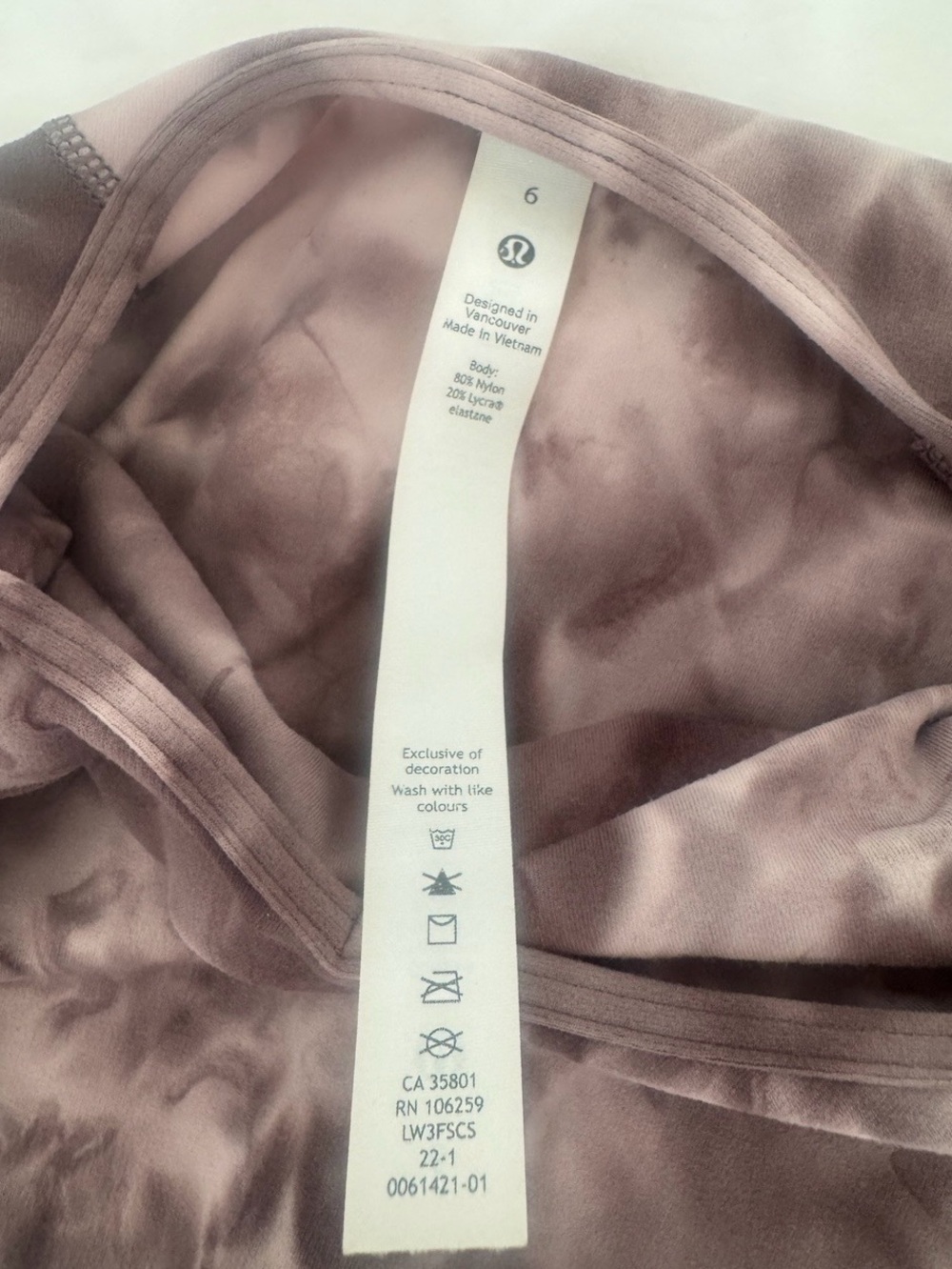 Lululemon athletica Short Sleeve Crop Top – Size 6 – Brown Tie-Dye - Picture 4 of 4